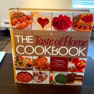 The Taste  of Home Editors
The Taste of Home Cookbook